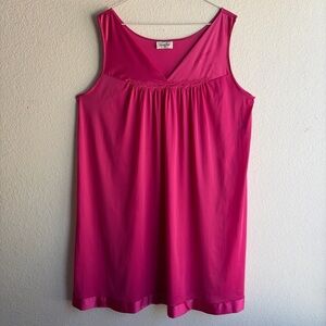 Vintage Retro Vanity Fair Sleep Gown Chemise Sz L Color Fuchsia Pink Nylon
